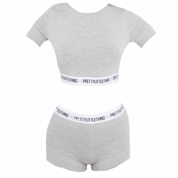 PrettyLittleThing Intimate Set - Picture 3 of 4